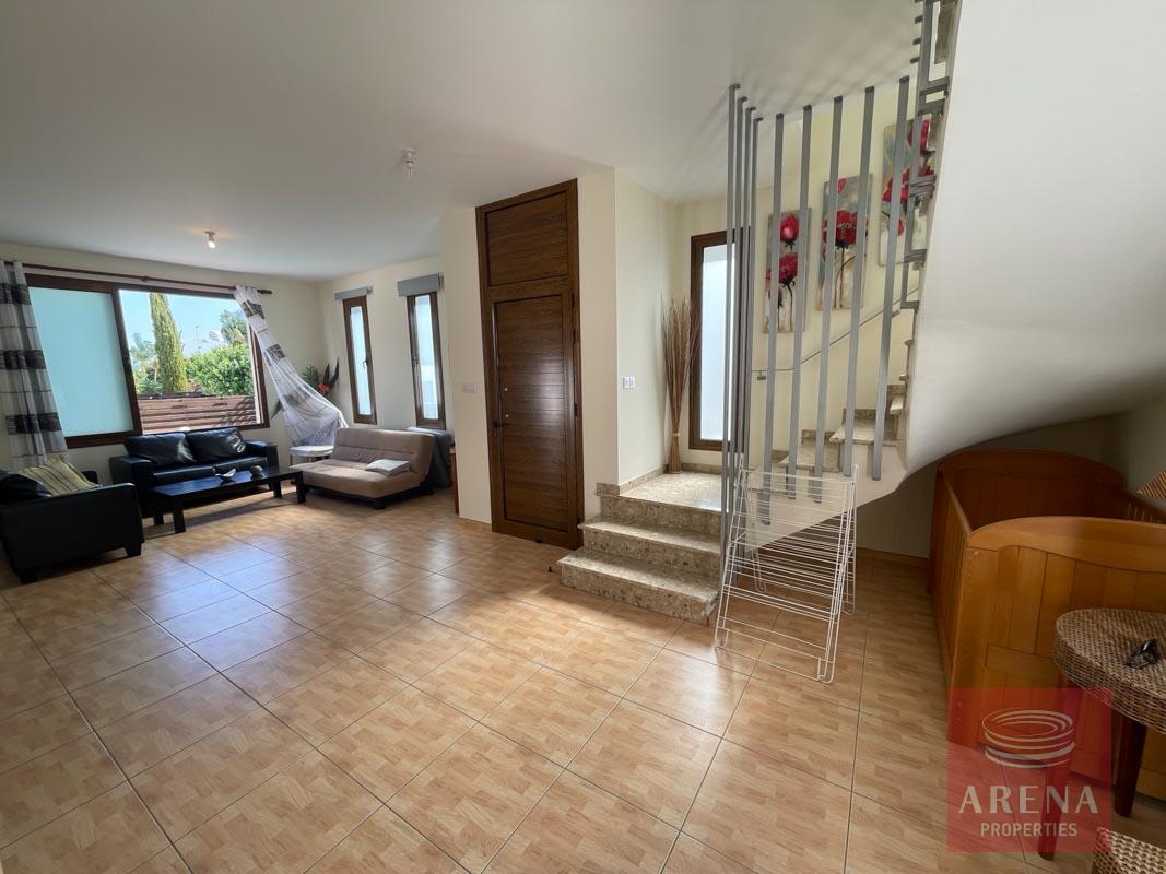 3-villa-for-rent-in-Cape-Greco-6437-1