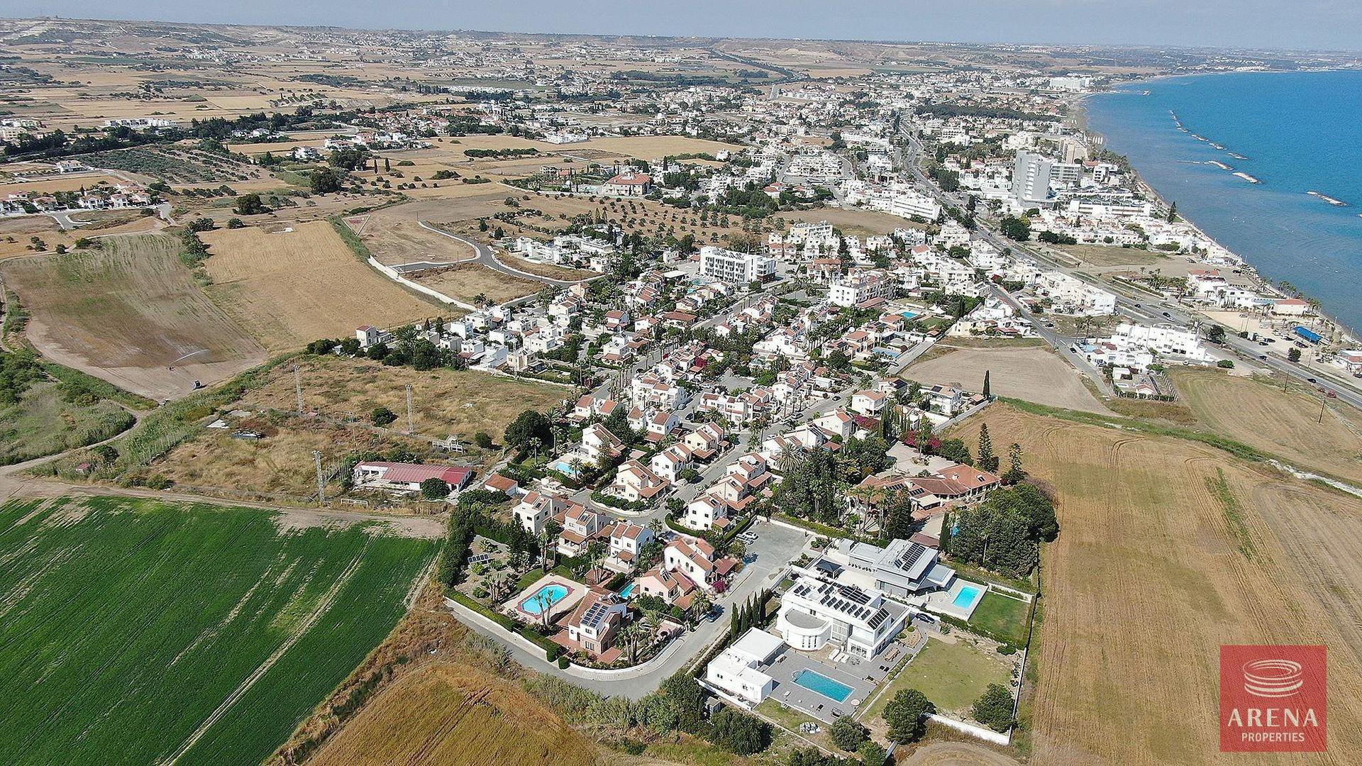 3-villa-in-oroklini-8660