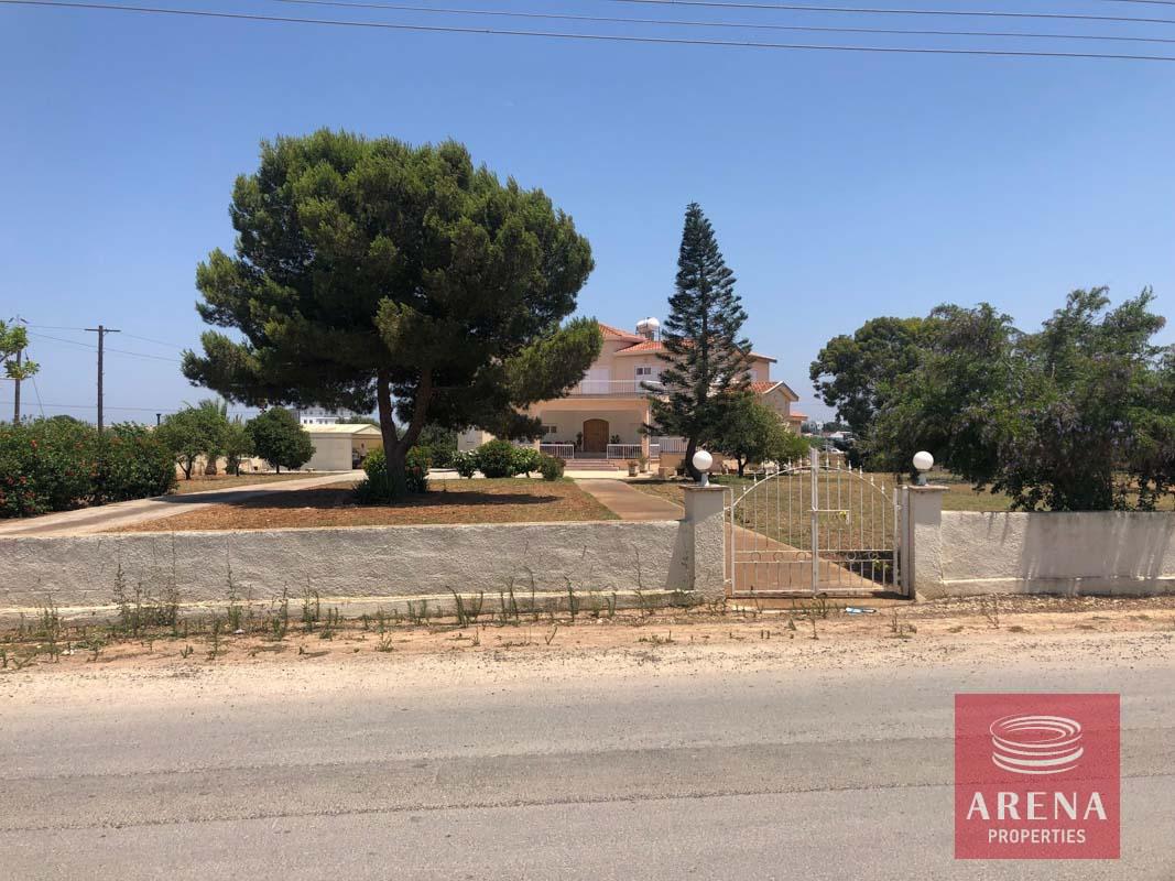 3-villa-in-paralimni-5163