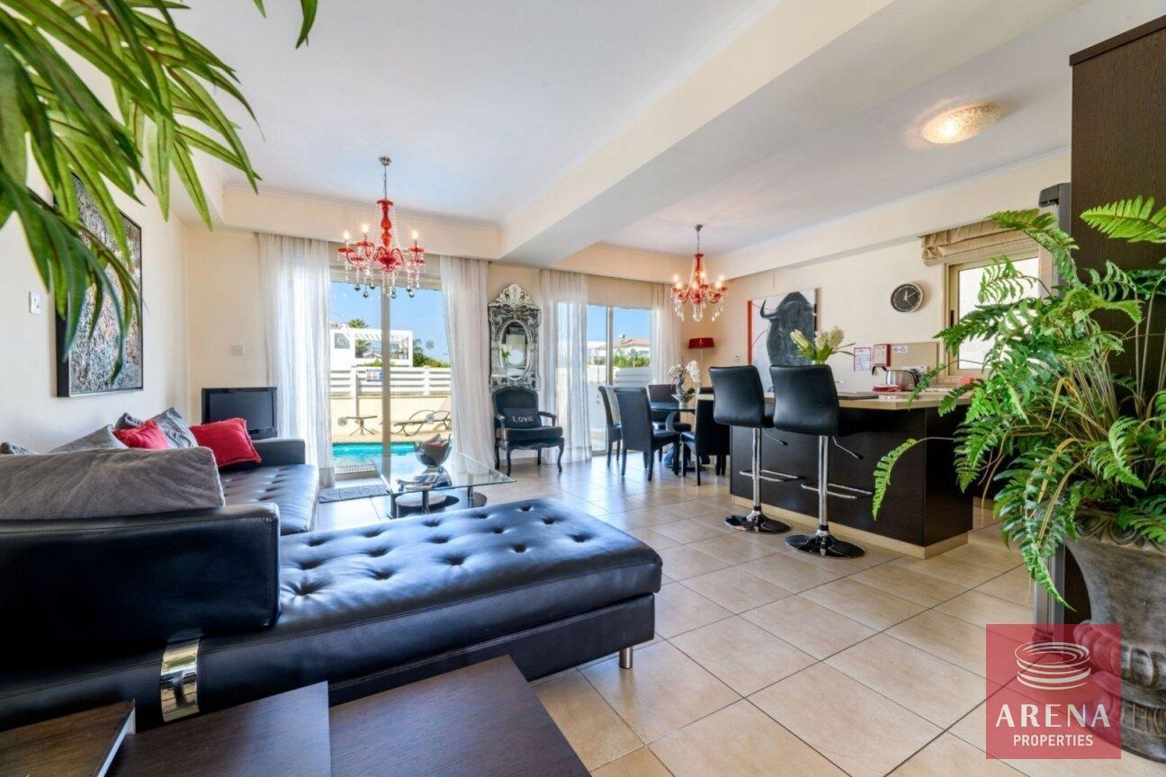 3-villa-in-pernera-5603-1