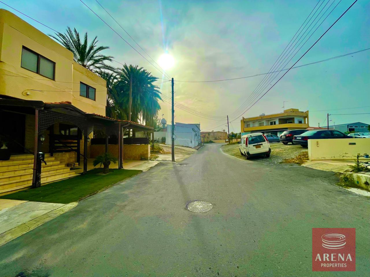 30-3-BED-TH-IN-SOTIROS-8141