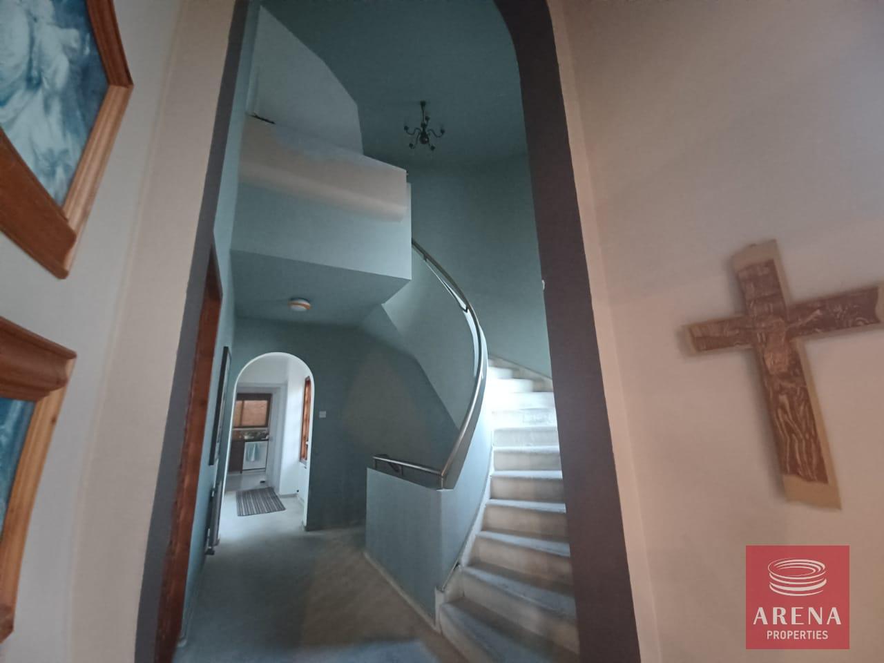 30-3-BED-VILLA-IN-PYLA-7456