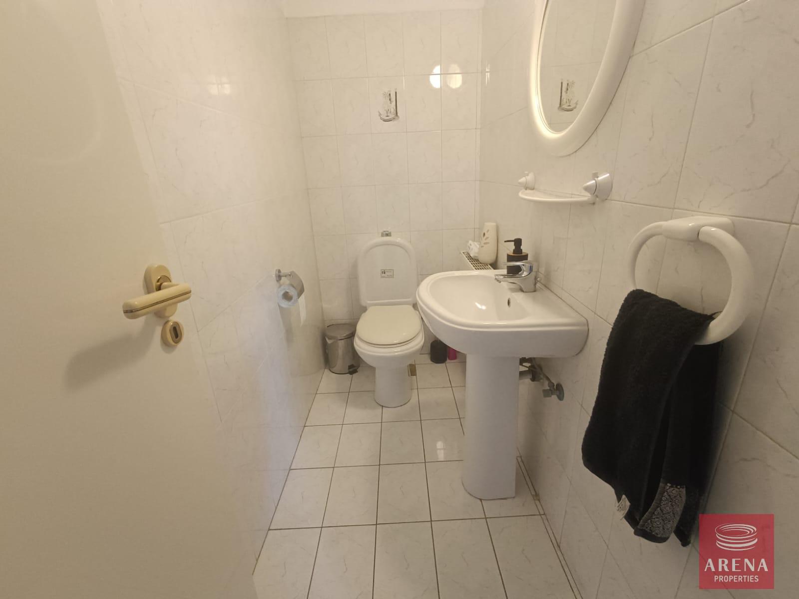 30-4-BED-HOUSE-IN-LARNACA-8013-4