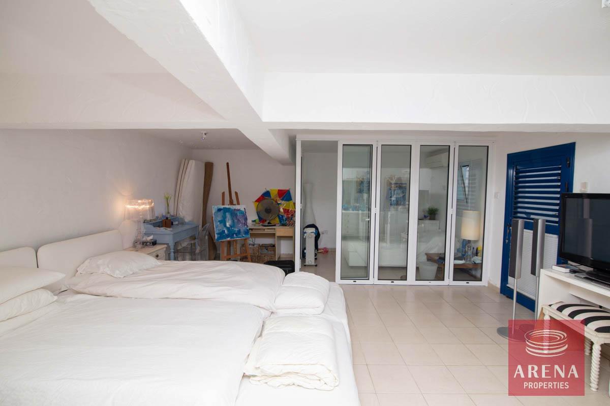 30-4-BED-VILLA-IN-AYIA-TRIADA-6445