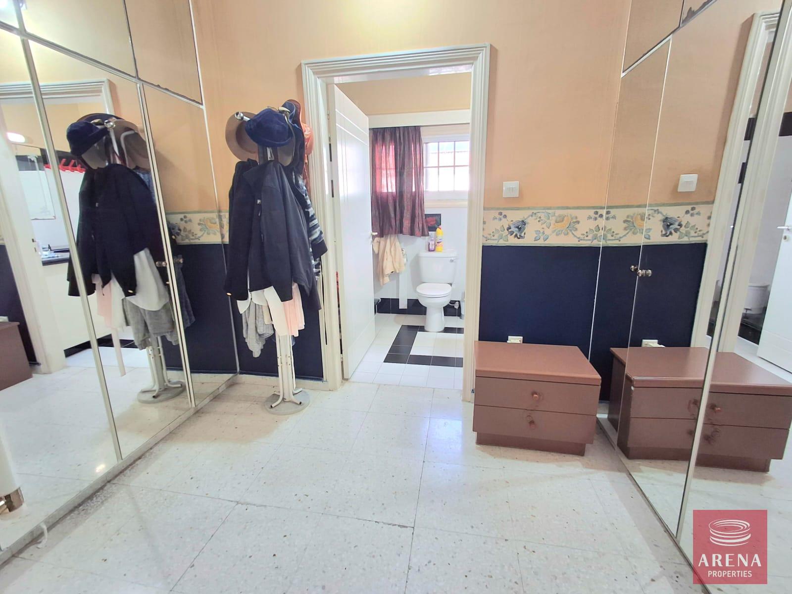 30-5-BED-VILLA-LIVADIA-9182