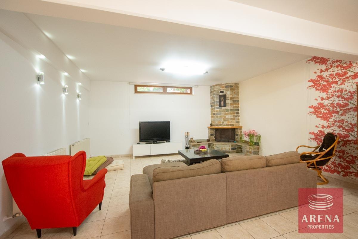 30-5-BED-villa-in-derynia-5777-5