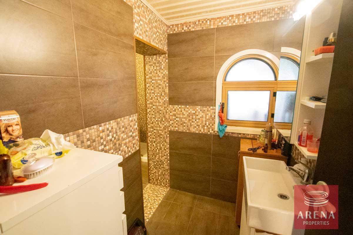 30-5-bed-villa-in-Pervolia-6045-1