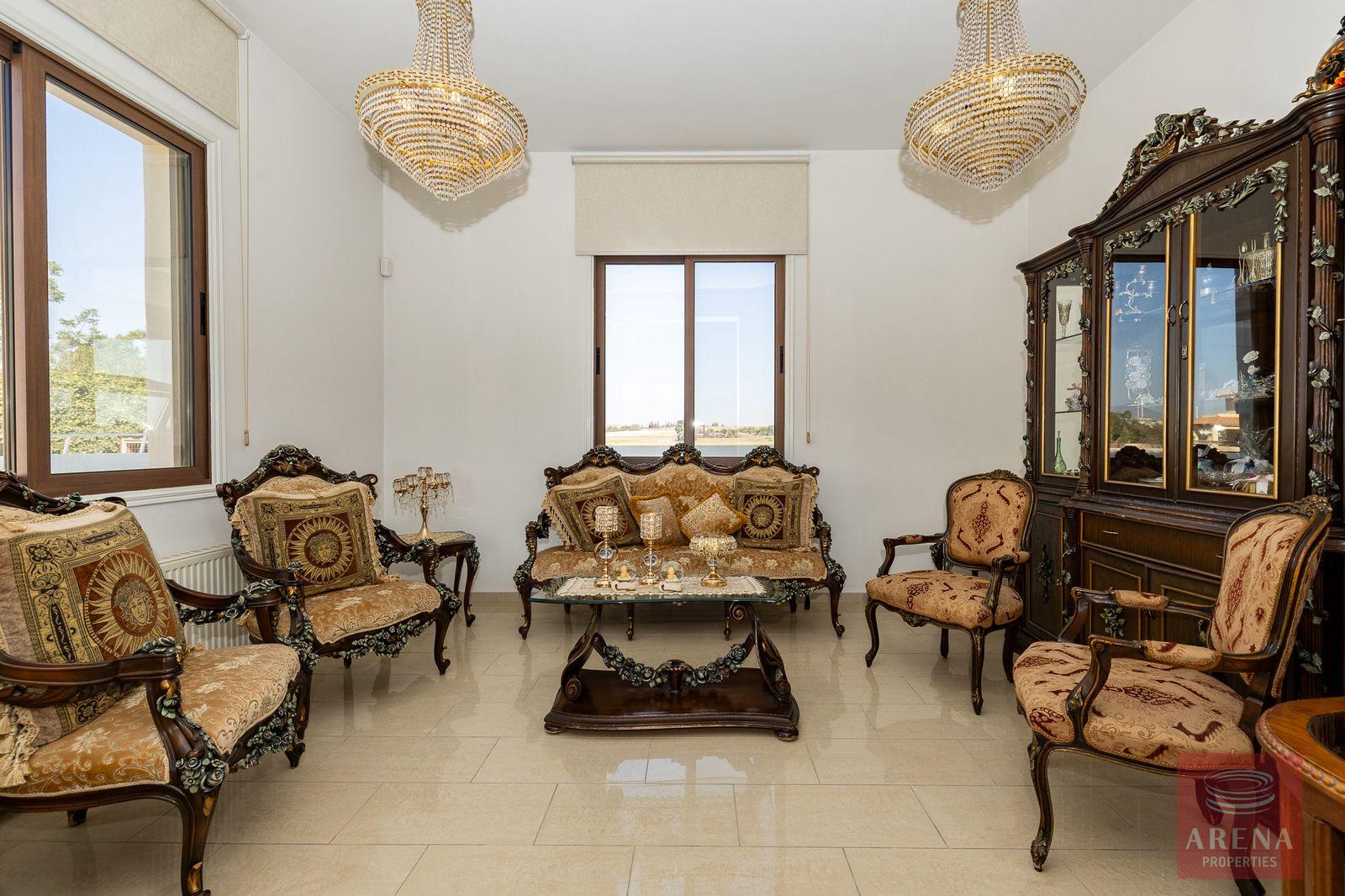 30-5-bed-villa-kiti-10152-5