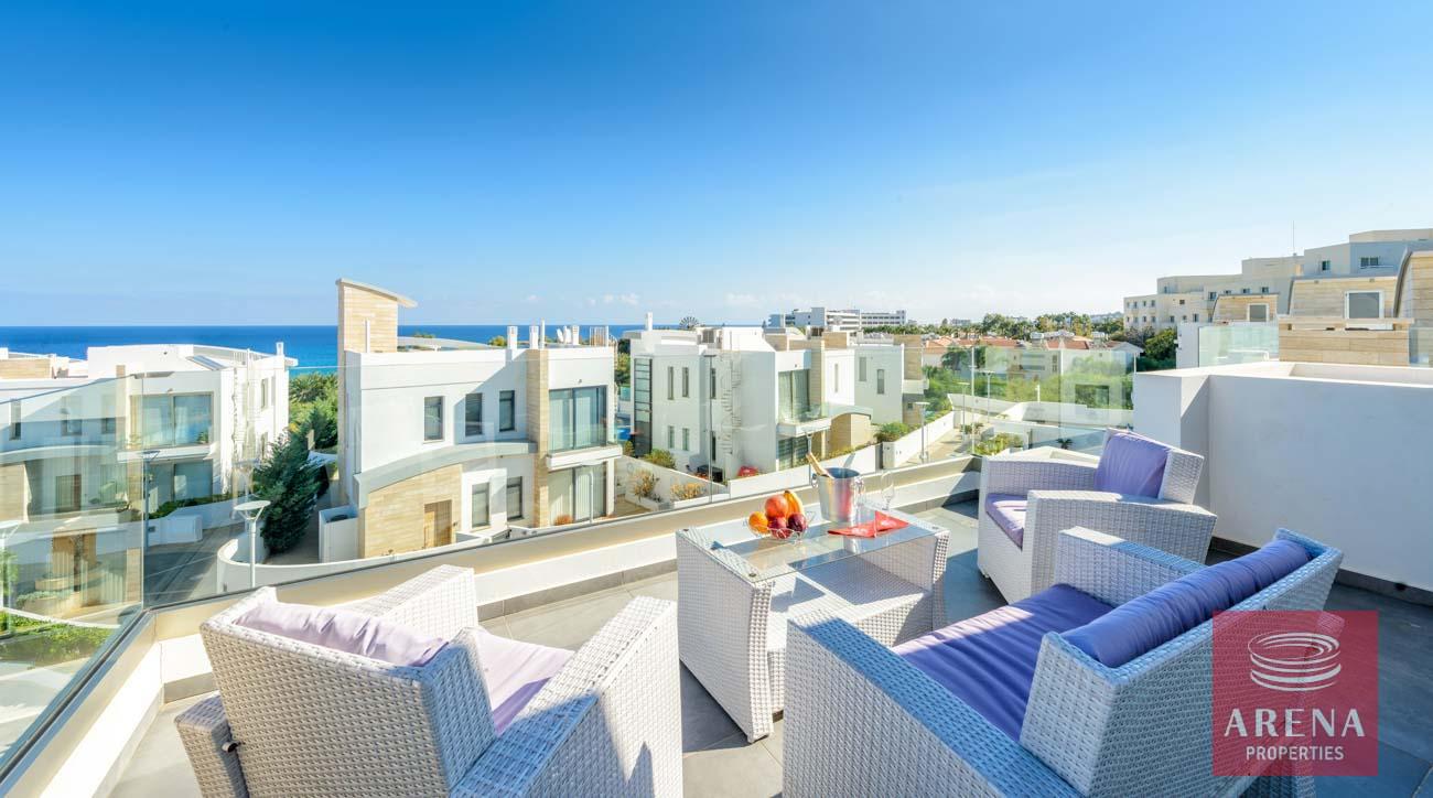 30-6-BED-VILLA-PROARAS-8444