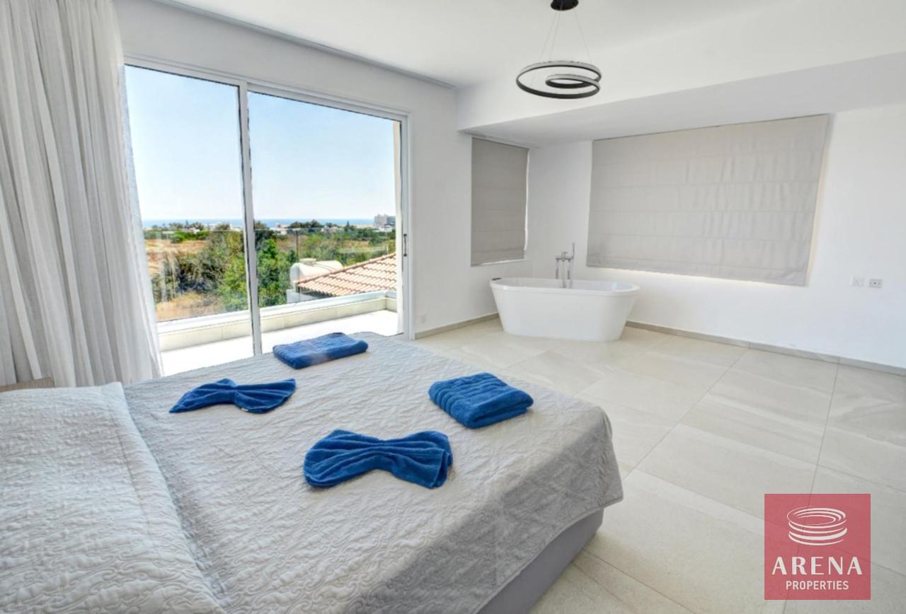 30-7-BED-VILLA-IN-AYIA-NAPA-6706-1