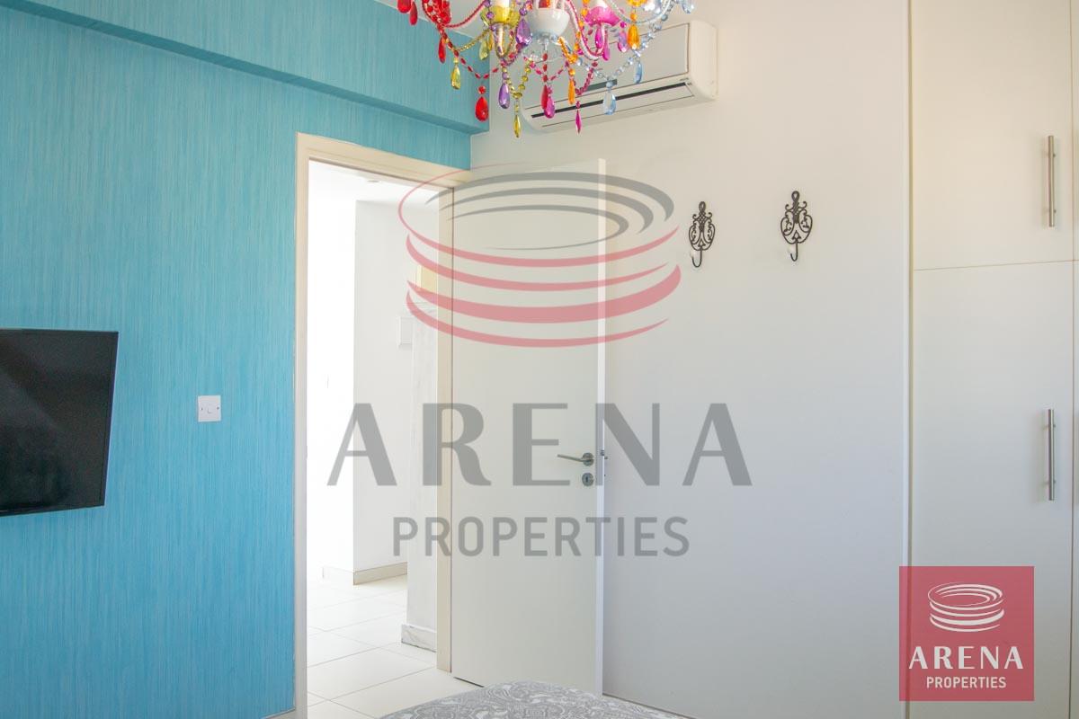 30-beautiful-villa-with-title-deeds-in-pernera-5679