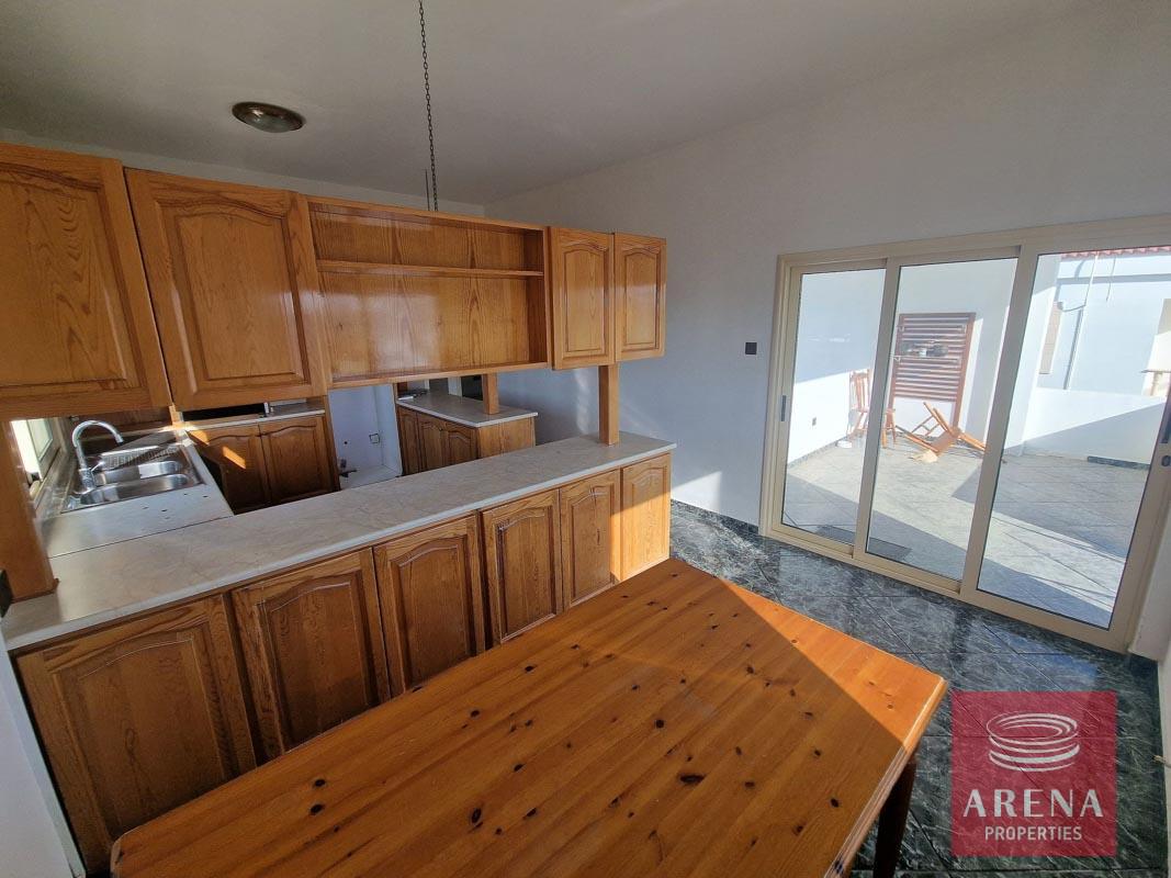 30-house-in-paralimni-8403