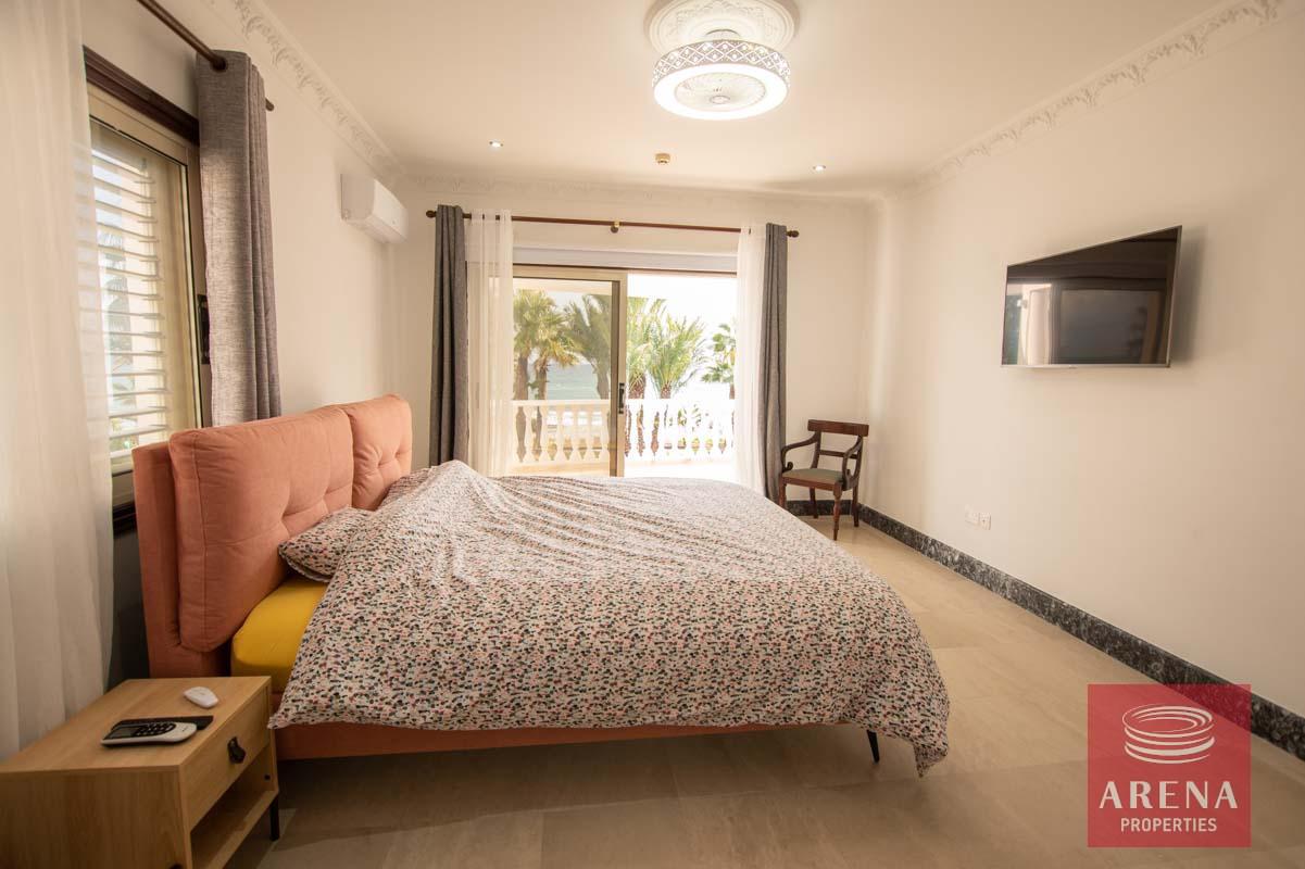 31-5-BED-VILLA-FOR-RENT-IN-PERVOLIA-5979-2