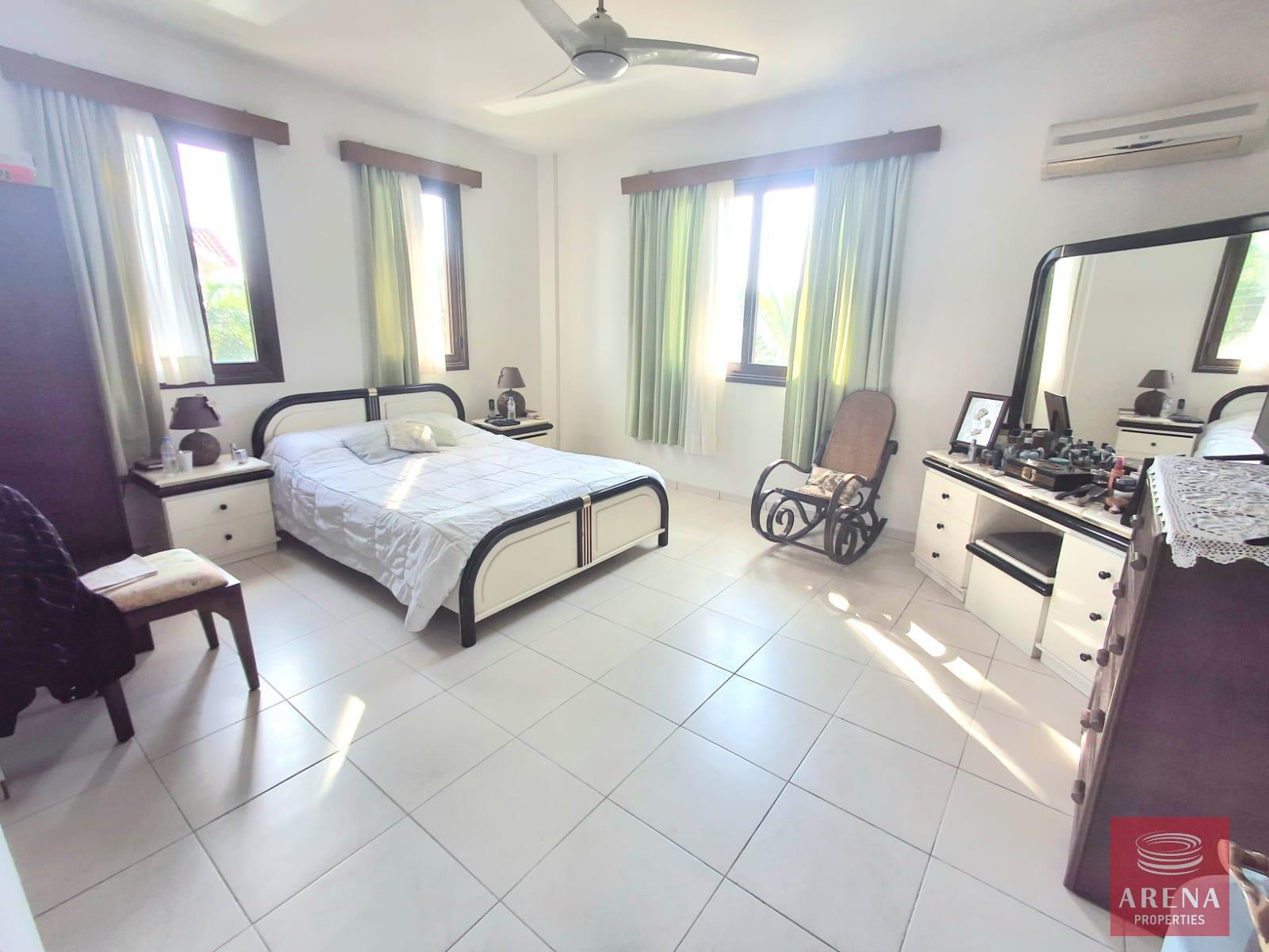 31-5-BED-VILLA-KRASAS-9152