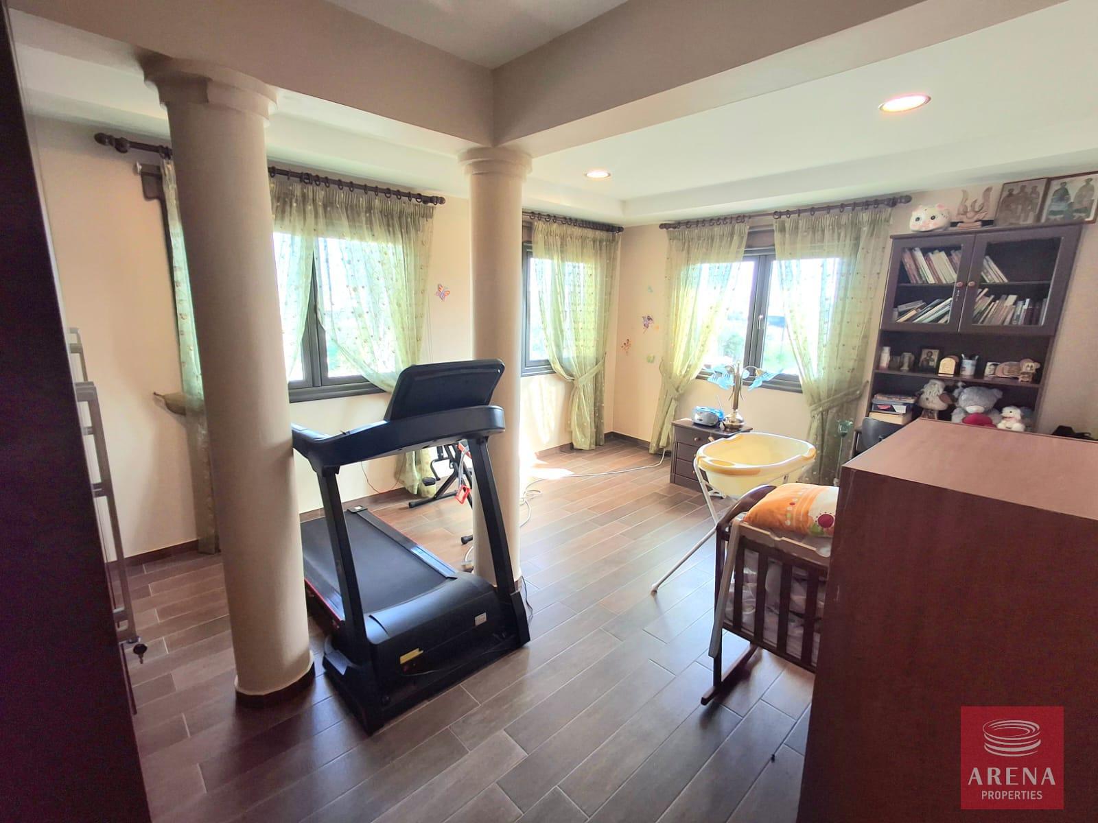 31-5-BED-VILLA-LIVADIA-9182