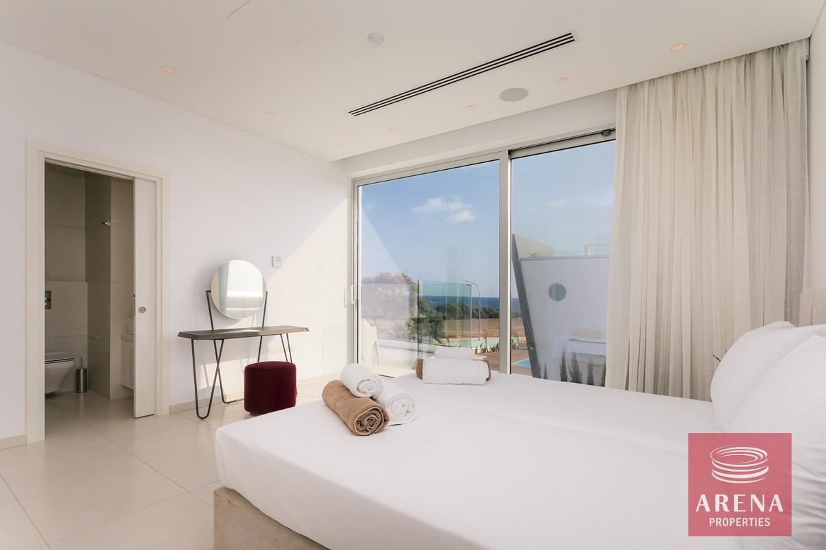 32-3-BED-VILLA-IN-AYIA-NAPA-7057-1