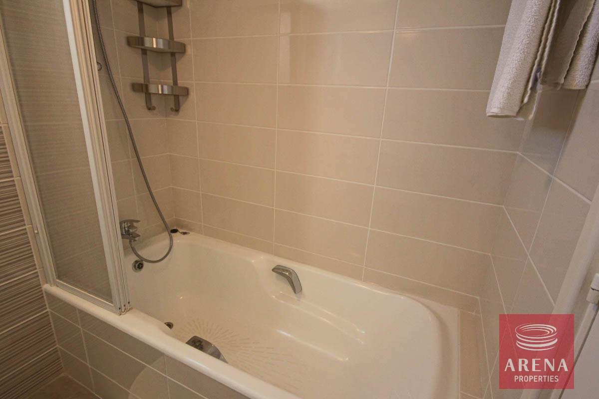 32-4-BED-VILLA-FOR-SALE-IN-CAPE-GRECO-6484