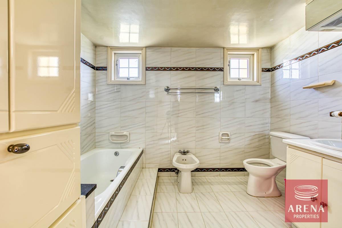 32-4-BED-VILLA-IN-PARALIMNI-6092-2