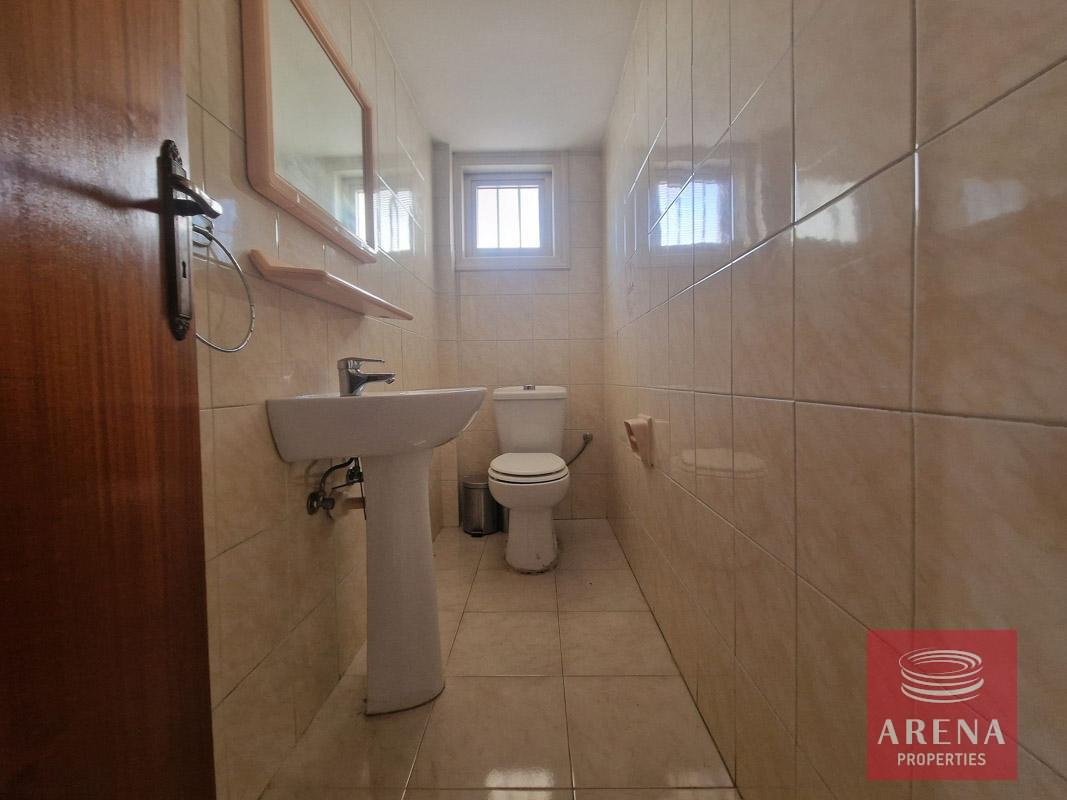 32-house-in-paralimni-8403
