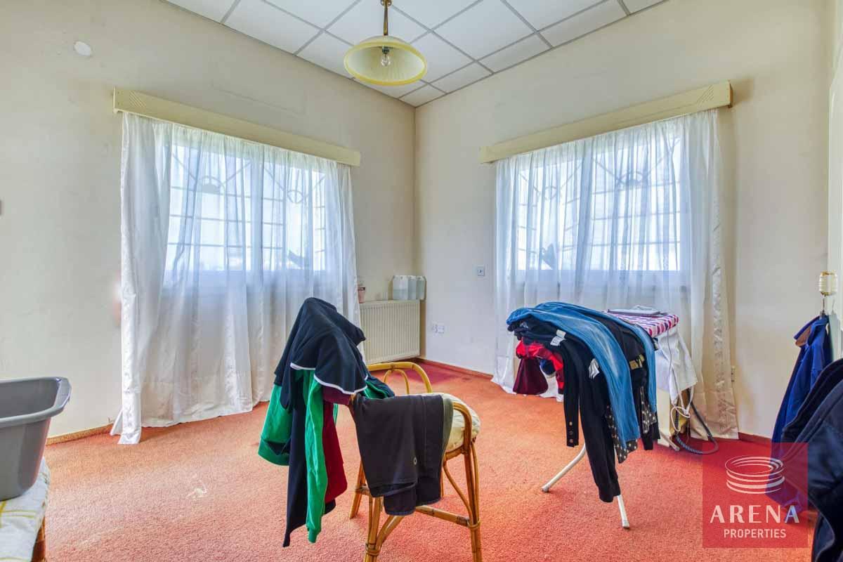 33-4-BED-VILLA-IN-PARALIMNI-6092-2