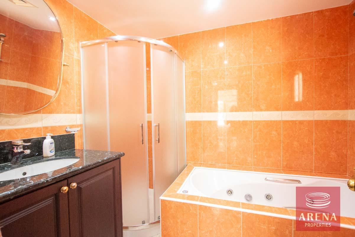 33-5-BED-VILLA-FOR-RENT-IN-PERVOLIA-5979-2