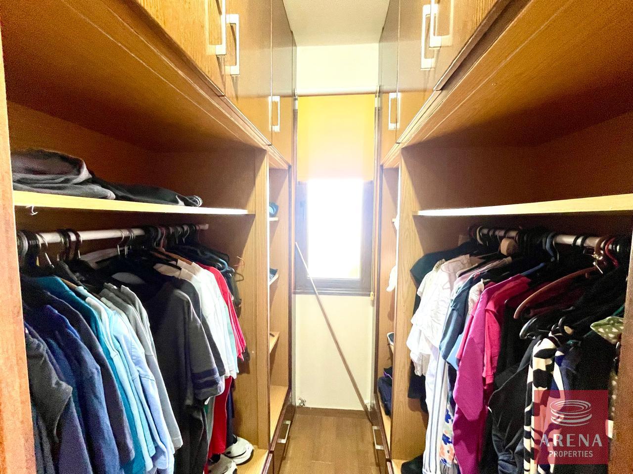 34-4-BED-VILLA-IN-KITI-8754