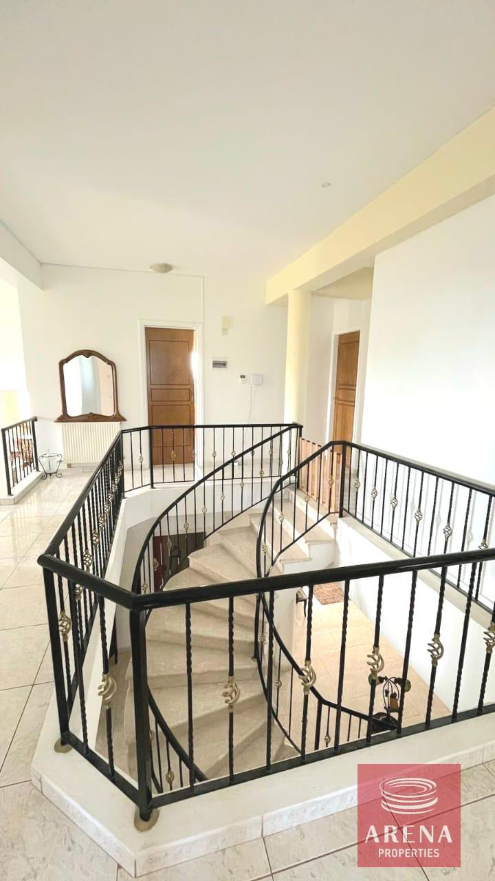 34-VILLA-IN-ANAFOTIDA-9094