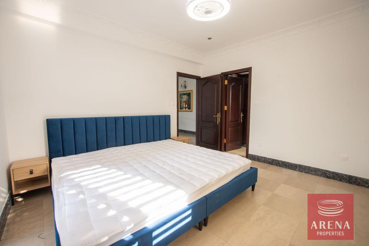 35-5-BED-VILLA-FOR-RENT-IN-PERVOLIA-5979-2
