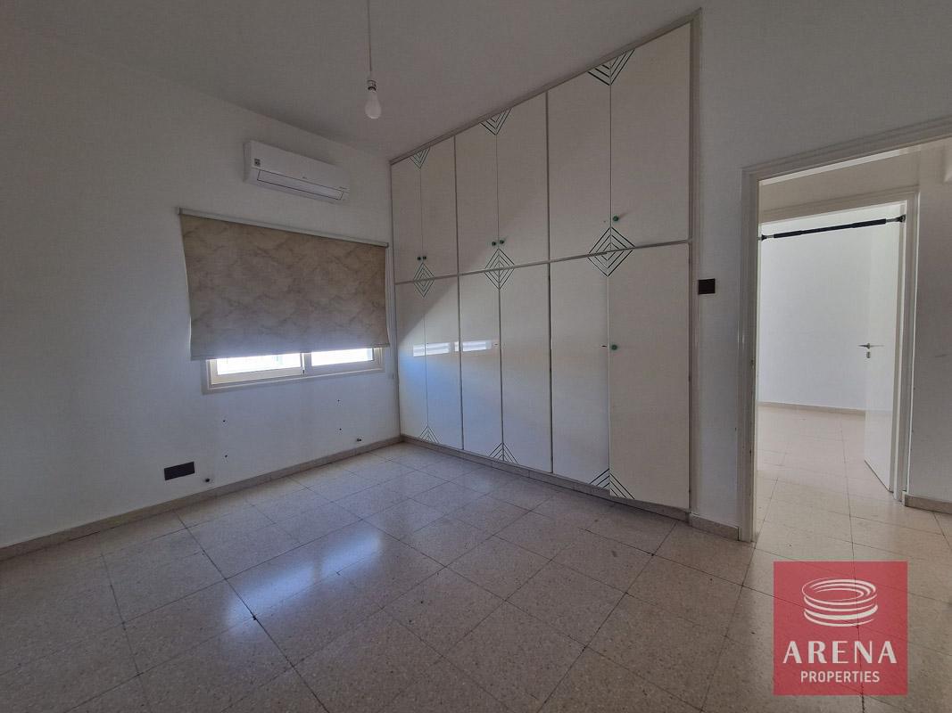 35-house-in-paralimni-8403