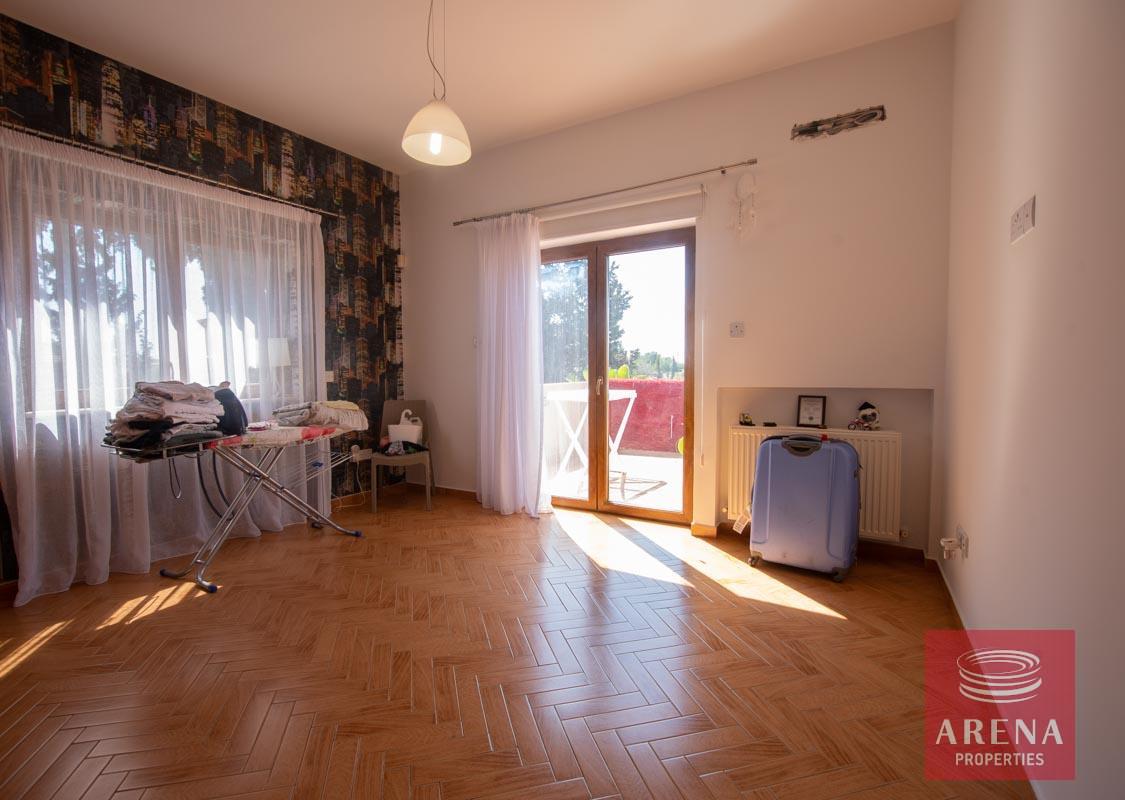 36-5-BED-villa-in-derynia-5777-5