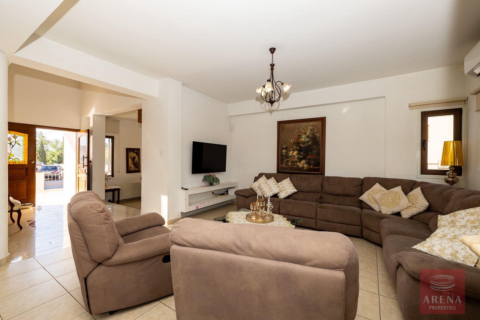 36-5-bed-villa-kiti-10152-5