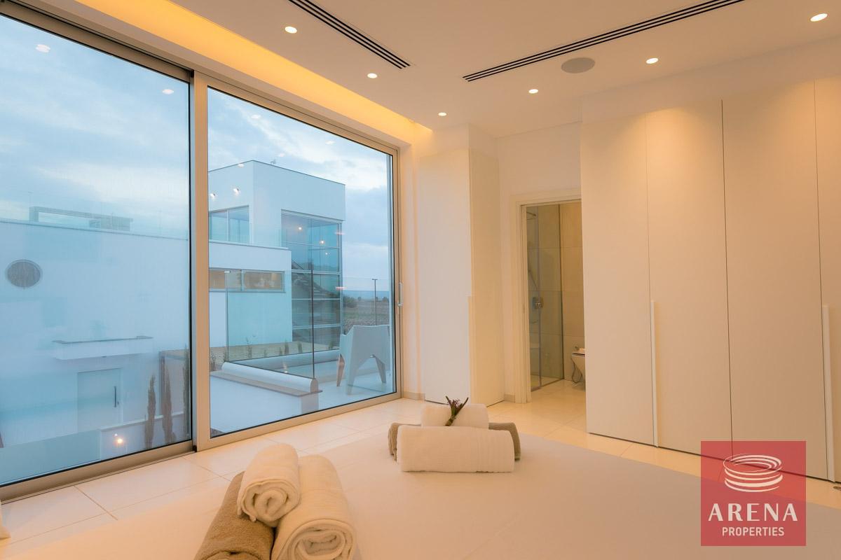 37-3-BED-VILLA-IN-AYIA-NAPA-7057-1