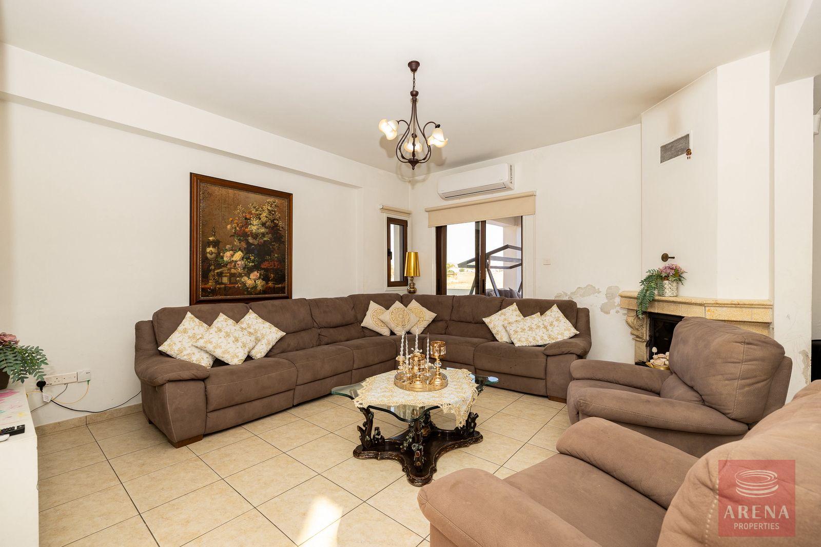 37-5-bed-villa-kiti-10152-5