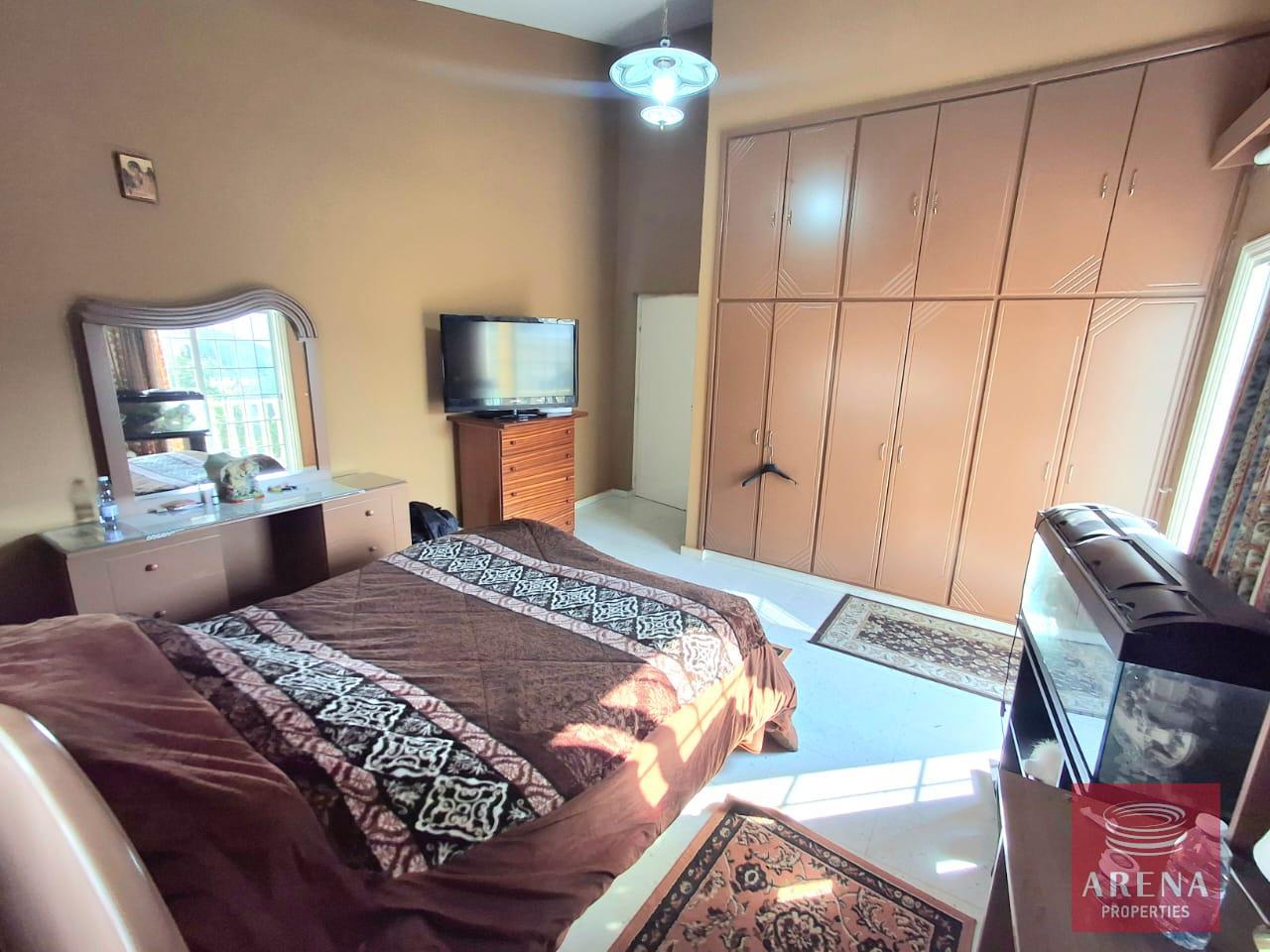 38-5-BED-VILLA-LIVADIA-9182