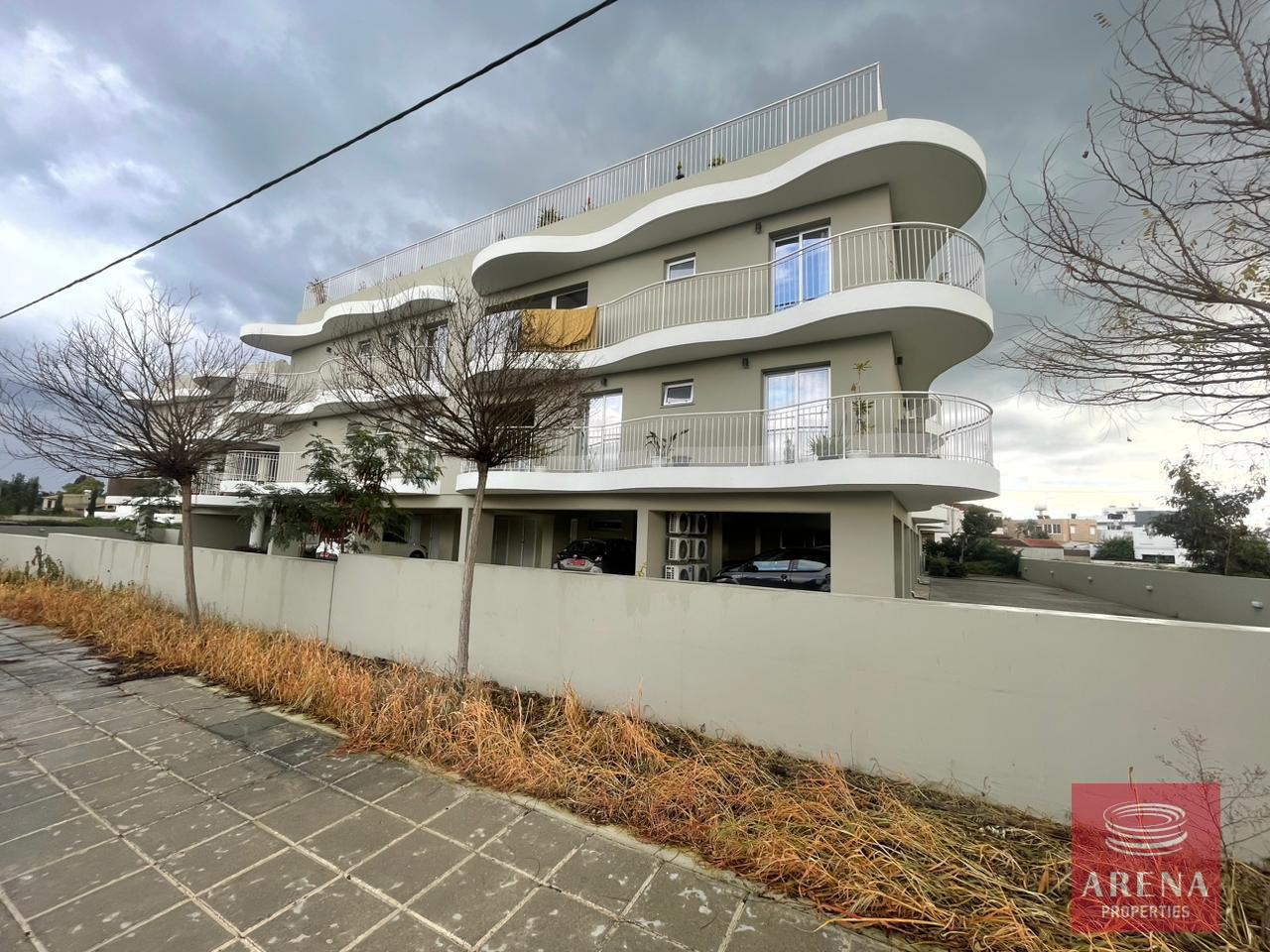 4-1-bed-apartment-in-meneou-6328