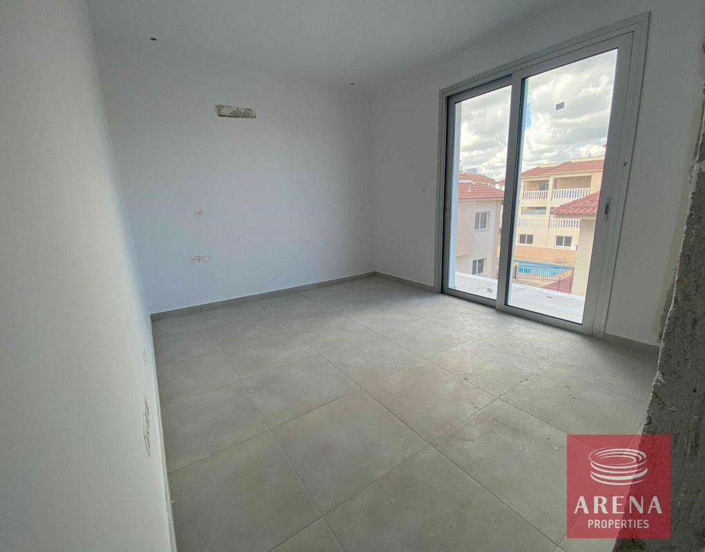 4-2-BED-APT-IN-KAPPARIS-6807