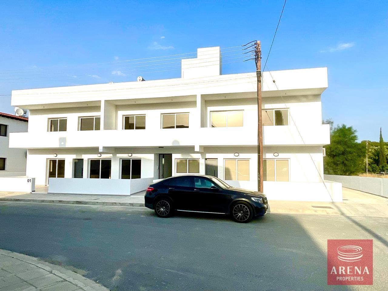 4-2-BED-APT-LIVADIA-8048-10