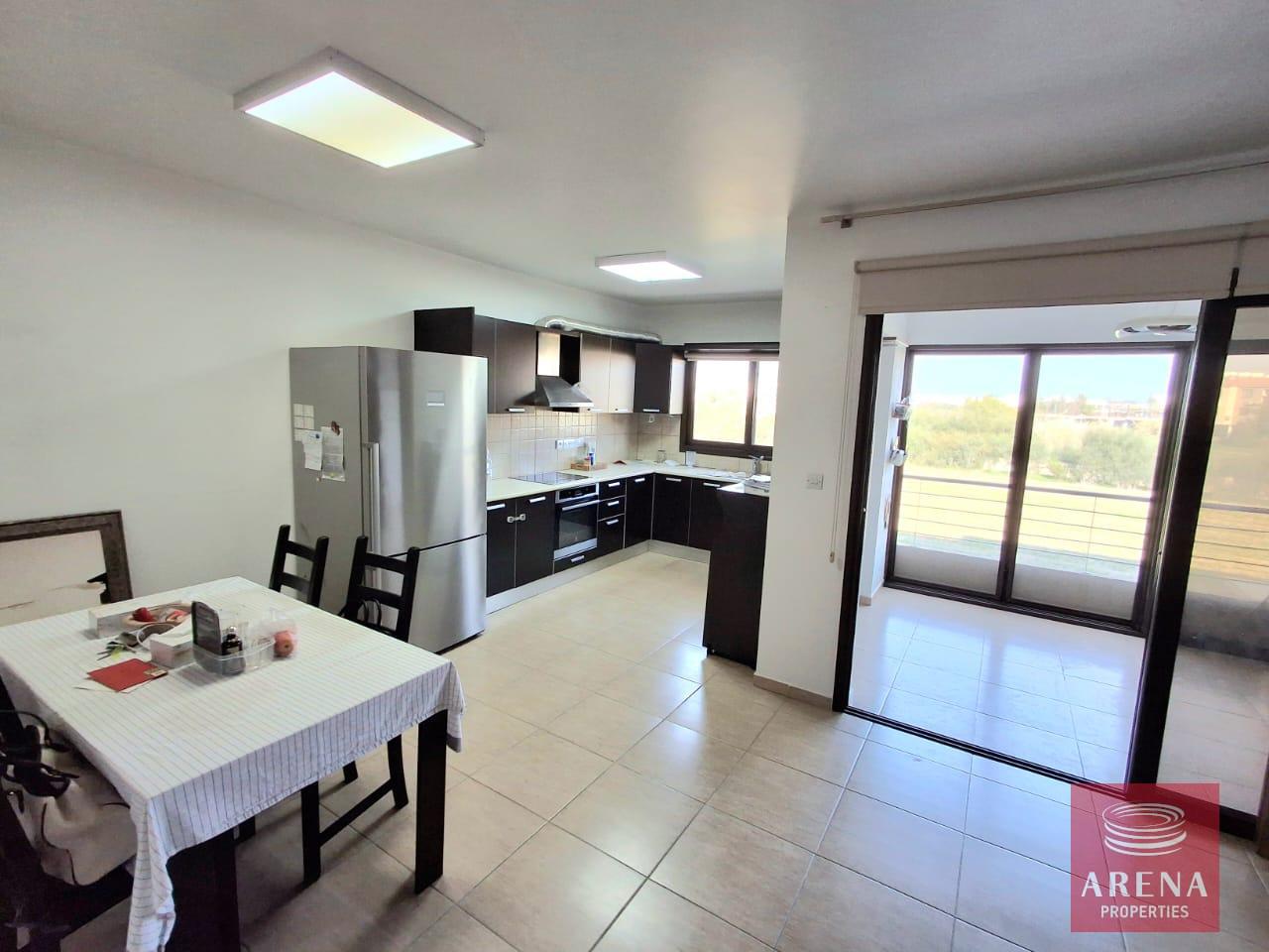 4-2-BED-APT-LIVADIA-9065