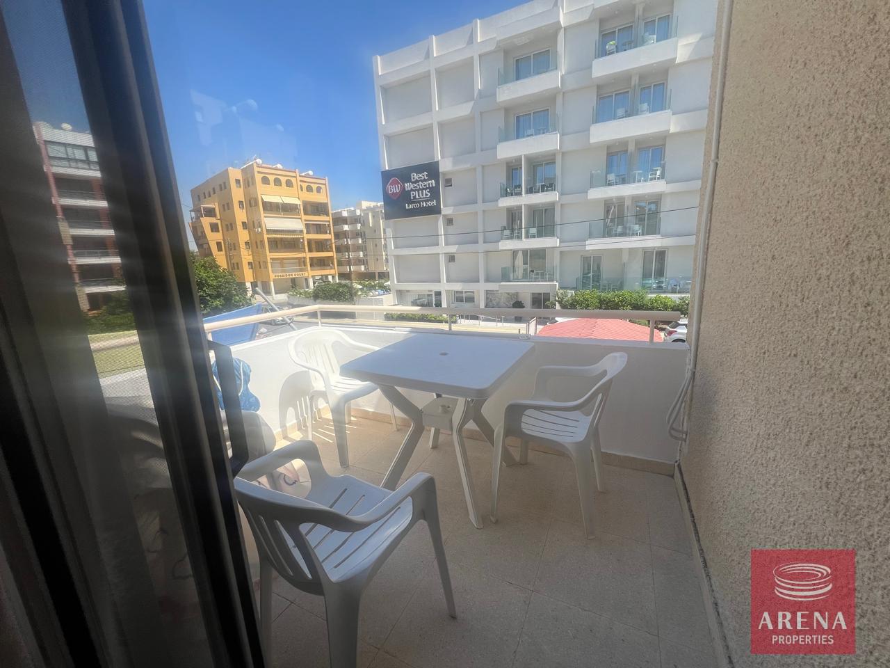 4-2-BED-APT-MAKENZY-8342-1