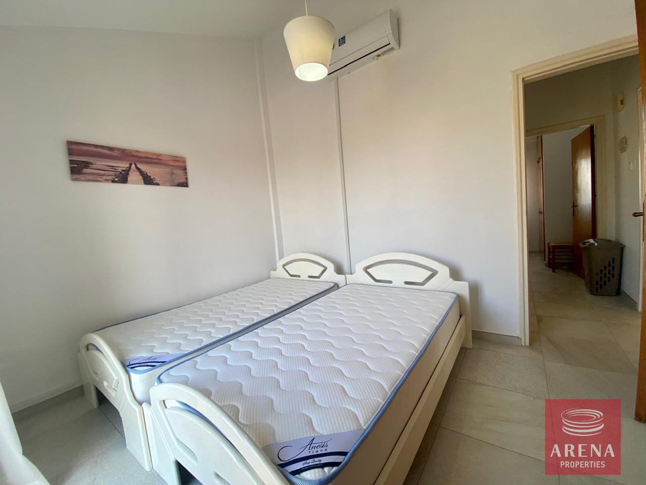 4-2-BED-APT-PERNERA-RENT-8368