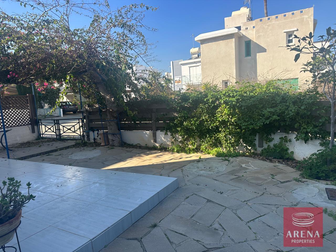 4-2-BED-HOUSE-IN-CAPE-GRECO-9107