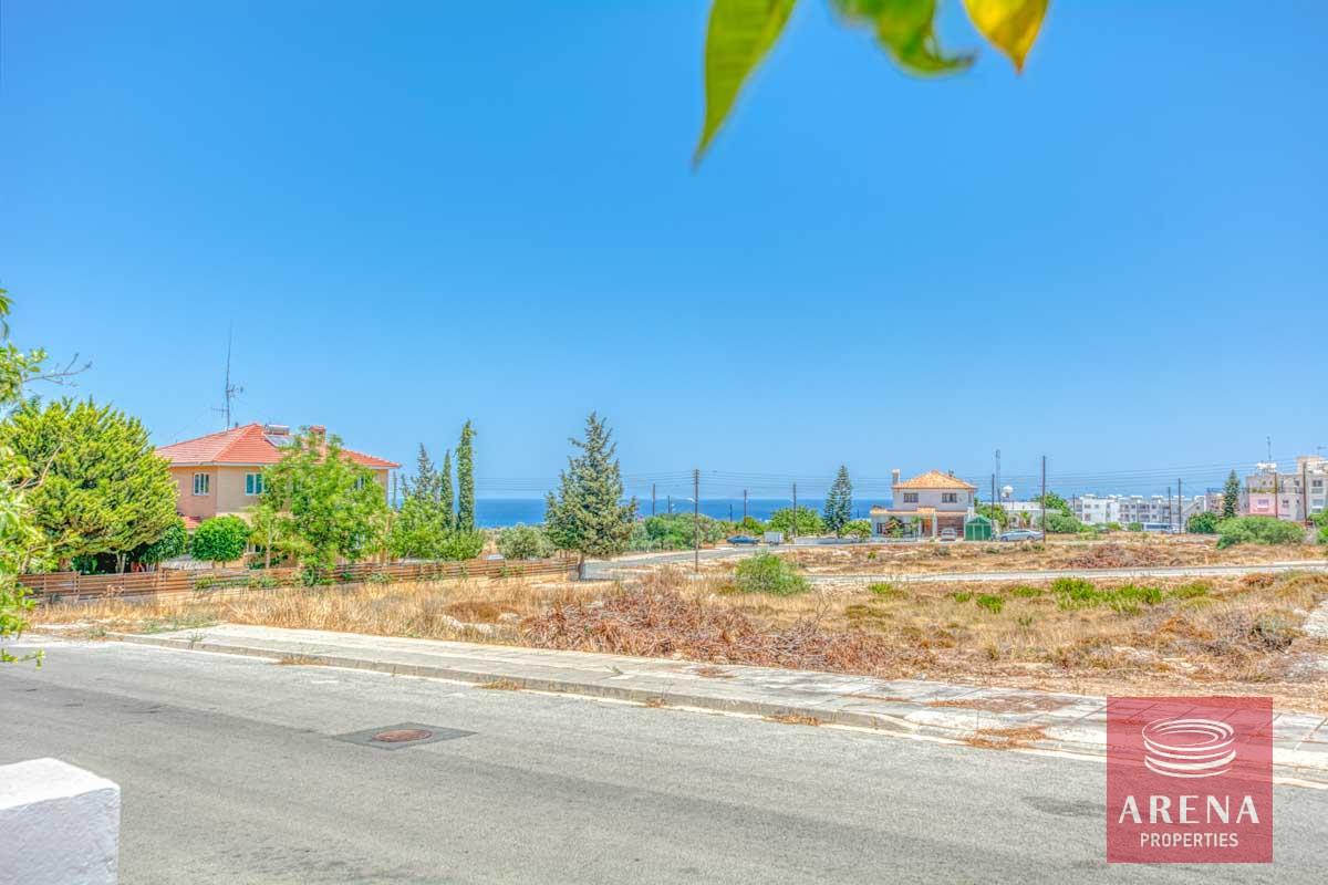 4-2-bed-apt-with-Title-Deeds-in-Paralimni-5864-1