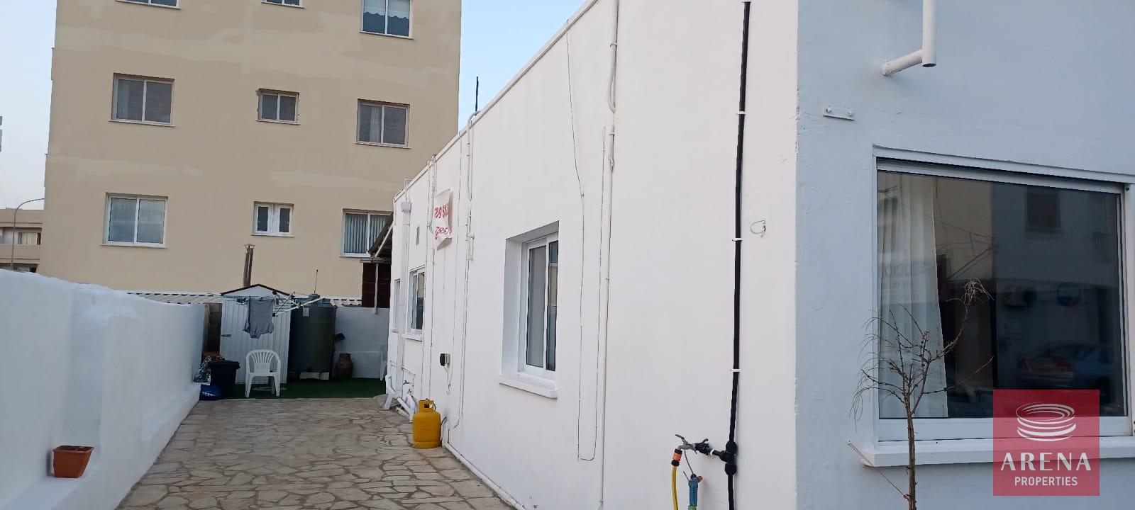 4-2-bed-bungalow-in-derynia-6062-1