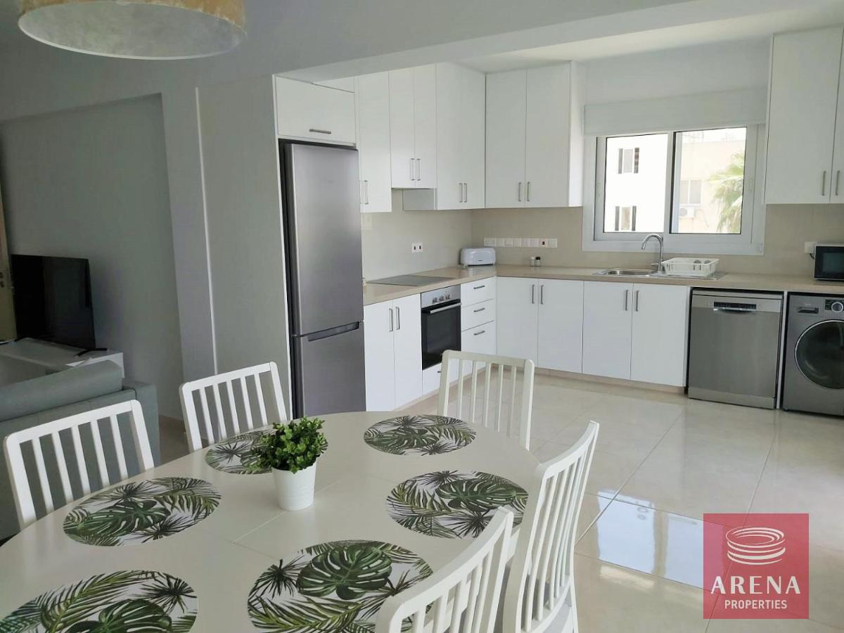 4-3-BED-APT-LARNACA-8759