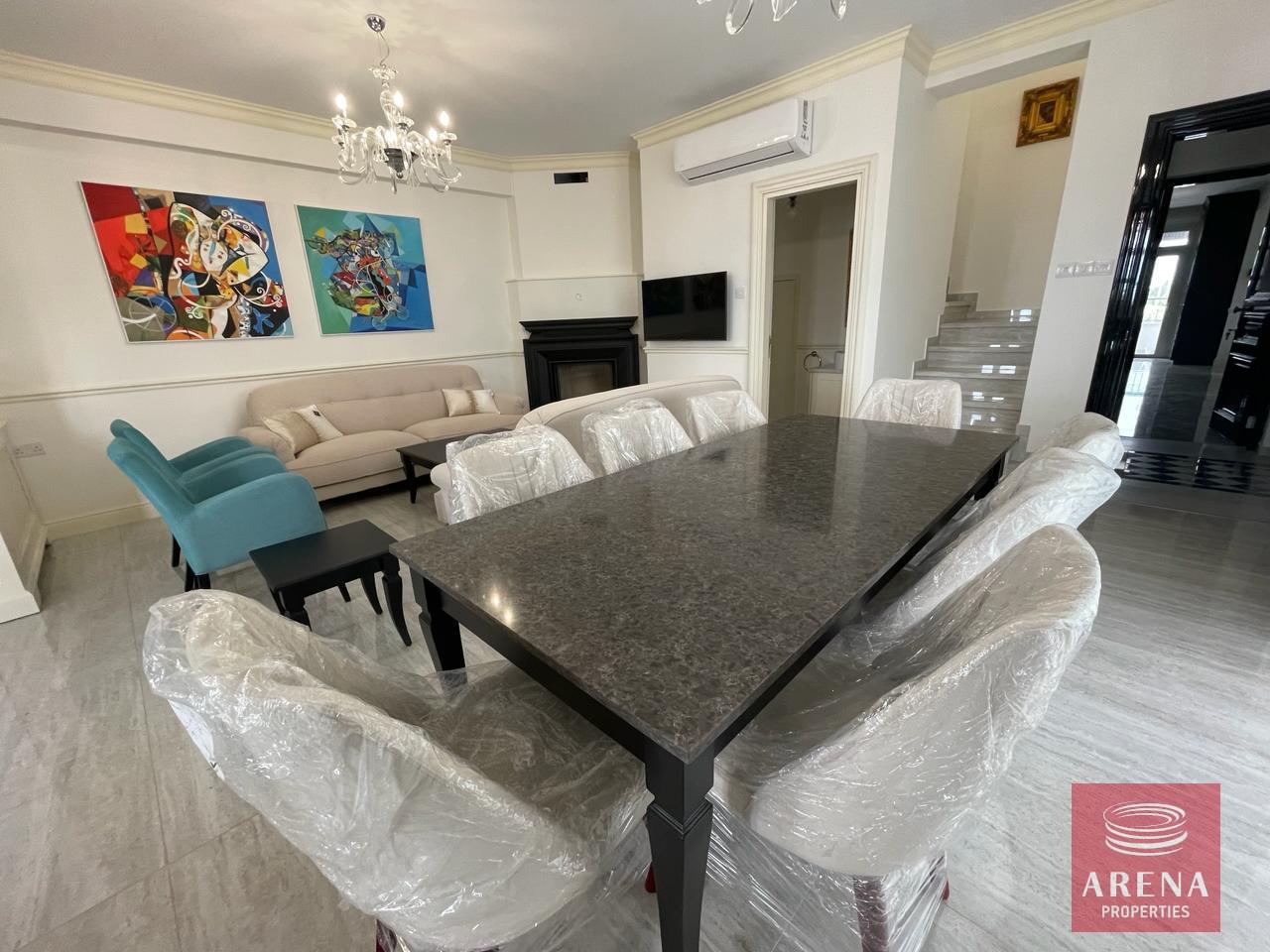 4-3-BED-DUPLEX-7773-1