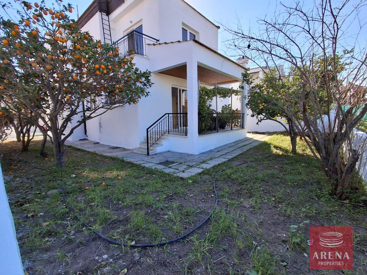 4-3-BED-VILLA-ARADIPPOU-9115