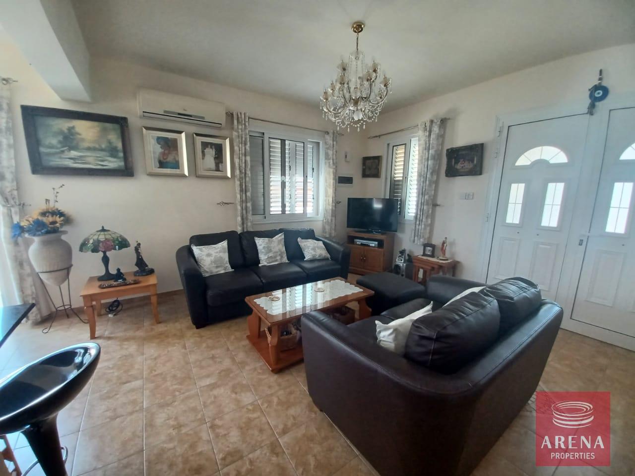 4-3-BED-VILLA-IN-AVGOROU-7036