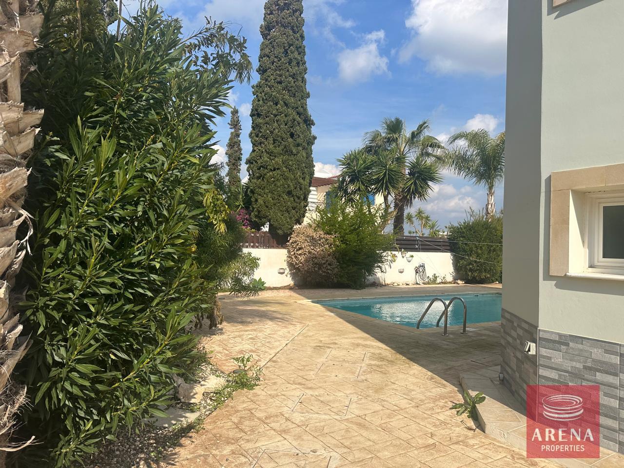 4-3-BED-VILLA-IN-AYIA-THEKLA-9168