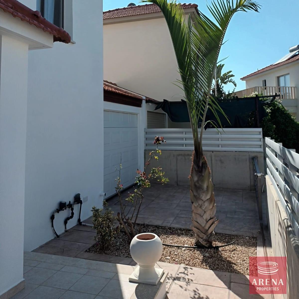 4-3-BED-VILLA-IN-PERVOLIA-8419