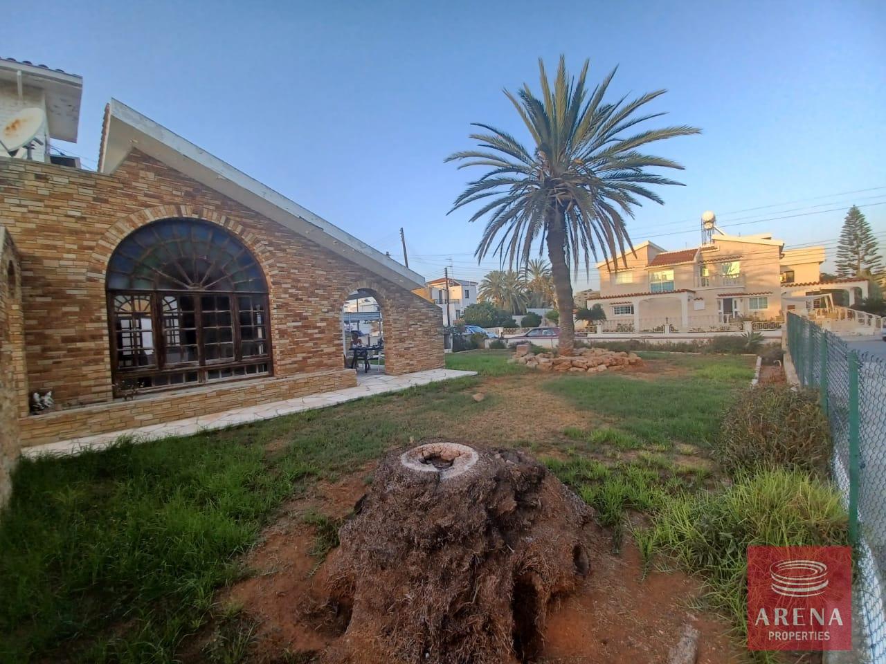 4-3-BED-VILLA-IN-PYLA-7456